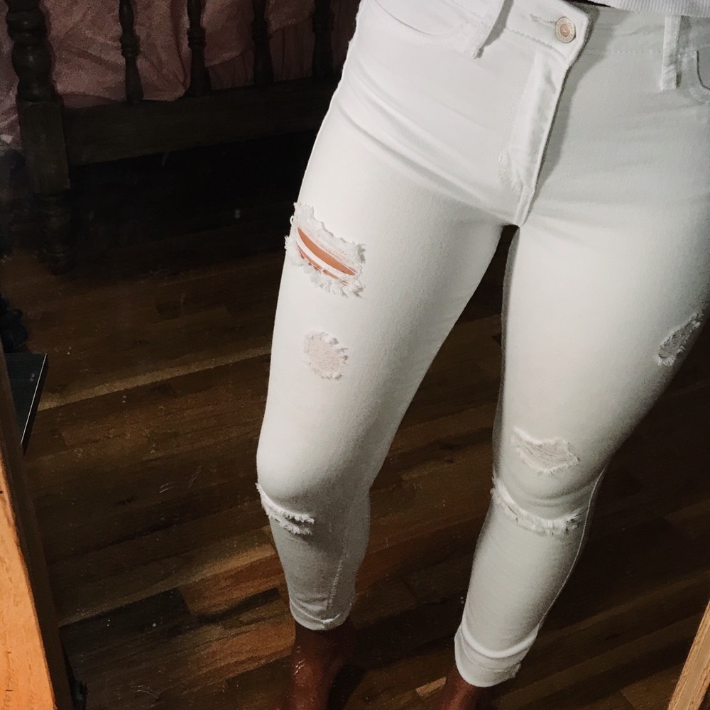 white hollister pants